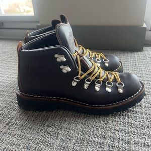 Women’s Danner Mountain Light GTX hiking boots